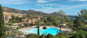 Appartement 4/5 personnes vue mer piscine et montagne Cap Estérel Pierre et Vacance nature et sport